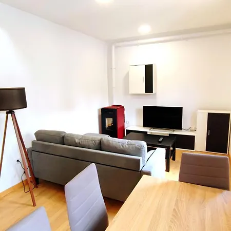 Con Vistas A La Montana En Apartment Oviédo