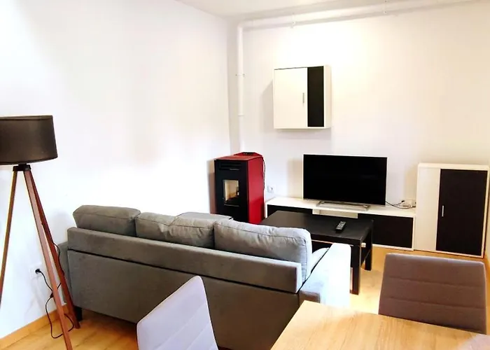 Con Vistas A La Montana En Apartment Oviedo